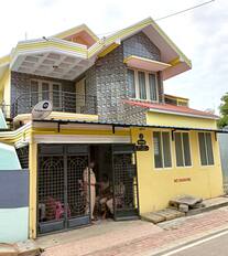 ಶಿವಮೊಗ್ಗ ನಗರದ ಶರಾವತಿ ನಗರದಲ್ಲಿನ ಆರ್. ಎಂ. ಮಂಜುನಾಥಗೌಡರ ನಾದಿನಿ ಮನೆ ಮೇಲೆ ಇಡಿ ಅಧಿಕಾರಿಗಳು ದಾಳಿ ನಡೆಸಿರುವುದು.. | Kannada Prabha