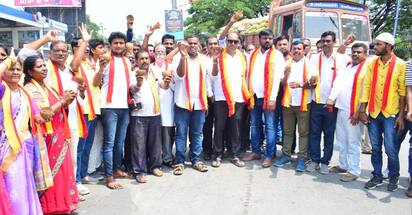 6ಕೆಎಂಎನ್‌ಡಿ-5ಕನ್ನಡಸೇನೆ ಹೋರಾಟಗಾರರು ತೆಂಗಿನಕಾಯಿ ಚಿಪ್ಪು ಪ್ರದರ್ಶಿಸಿ ಕಾವೇರಿ ಹೋರಾಟದಲ್ಲಿ ಪಾಲ್ಗೊಂಡರು. | Kannada Prabha