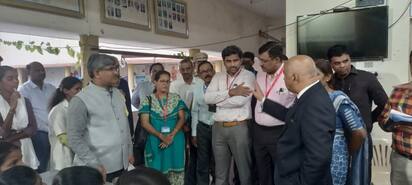 8ಕೆಪಿಎಲ್25 ಕೊಪ್ಪಳ ನಗರದ ಡಾಲರ್ಸ್ ಕಾಲೋನಿ ಹಾಸ್ಟೆಲ್ ಗೆ ಉಪಲೋಕಾಯುಕ್ತರಾದ ಉಪ ಲೋಕಾಯುಕ್ತರಾದ ನ್ಯಾ. ಕೆ. ಎನ್. ಫಣೀಂದ್ರಅವರು ಭೇಟಿ ನೀಡಿದರು. | Kannada Prabha