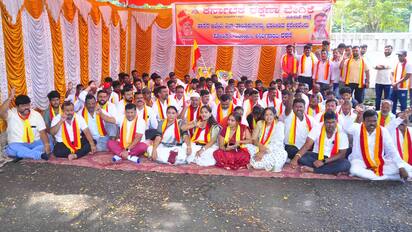 9ಎಚ್ಎಸ್ಎನ್17 :  ಡಿಸಿ ಕಚೇರಿ ಎದುರು ಆರಂಭವಾಗಿರುವ ಕರವೇ ಅನಿರ್ಧಿಷ್ಟಾವಧಿ ಮುಷ್ಕರ. | Kannada Prabha